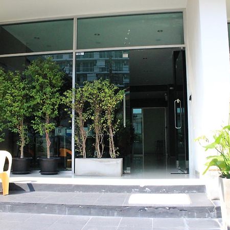 The City At Fifty Bangkok Exteriör bild
