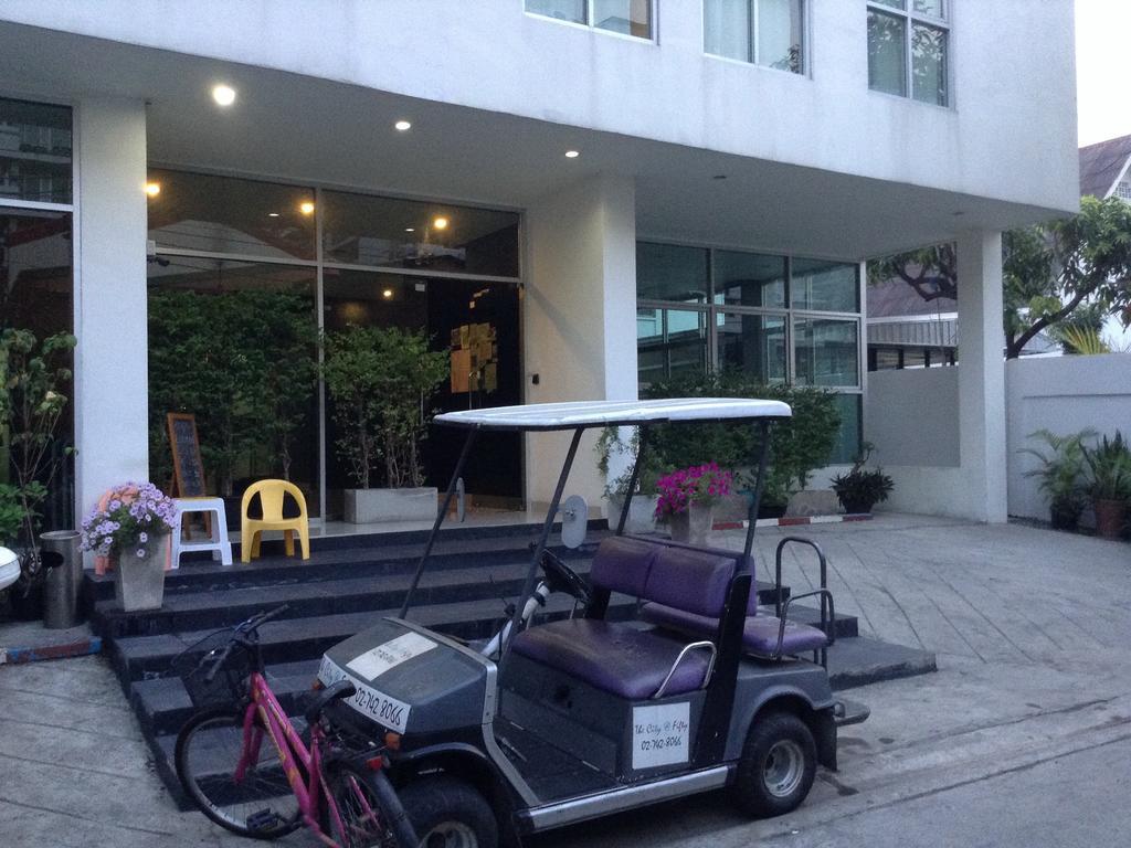 The City At Fifty Bangkok Exteriör bild