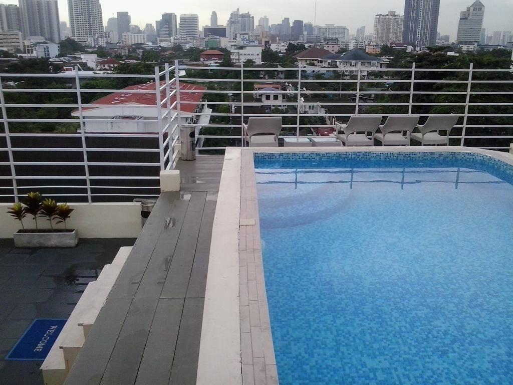 The City At Fifty Bangkok Exteriör bild