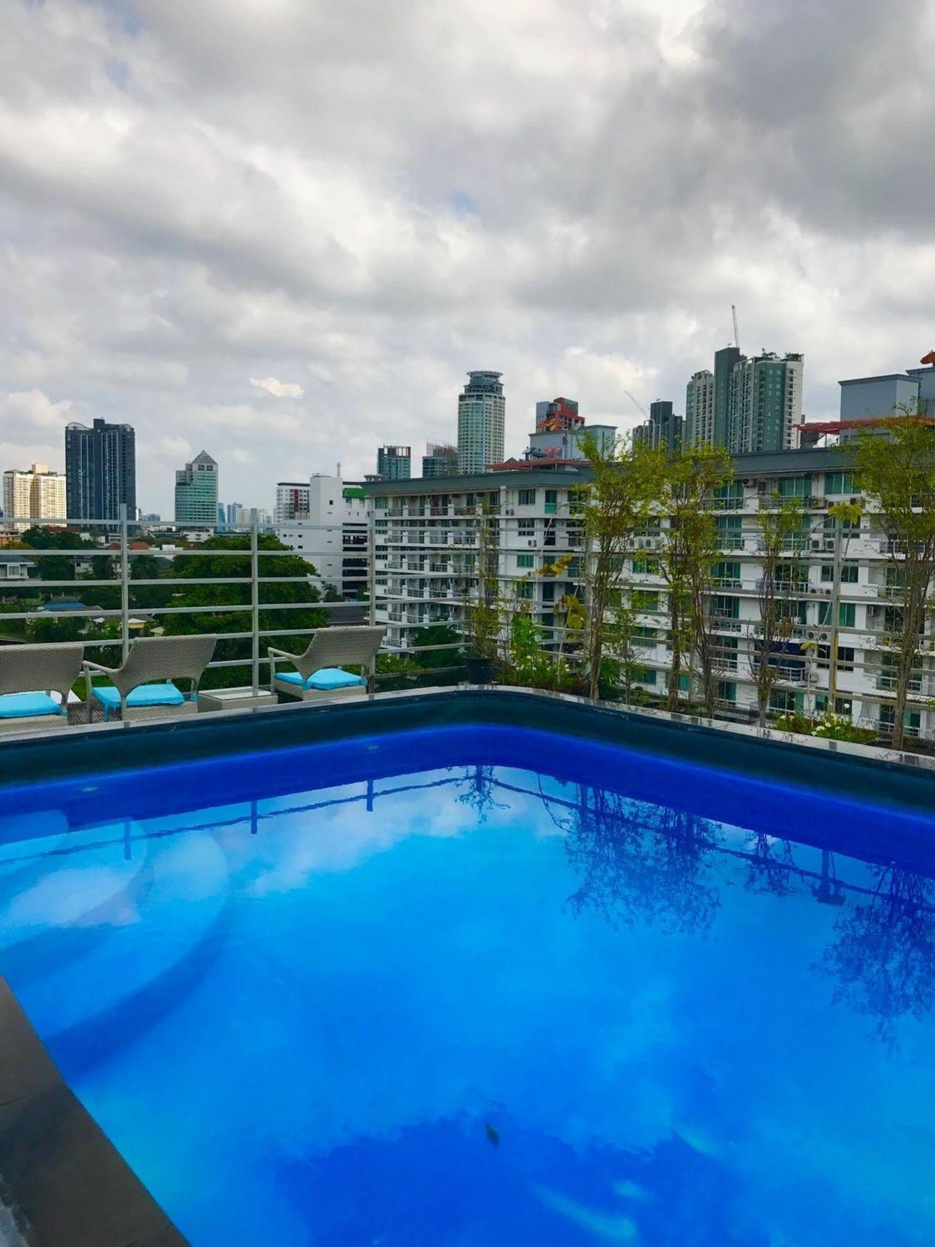 The City At Fifty Bangkok Exteriör bild